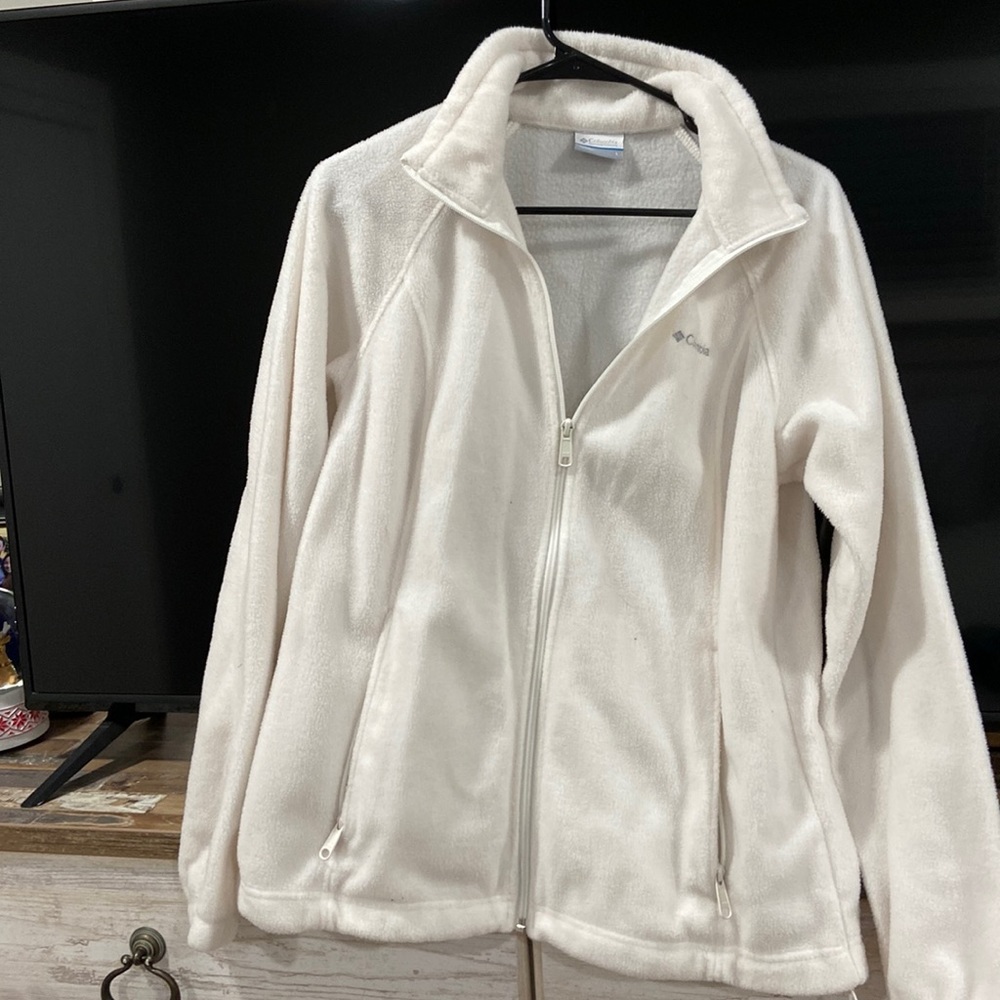 Cream Columbia zip up jacket. Size large